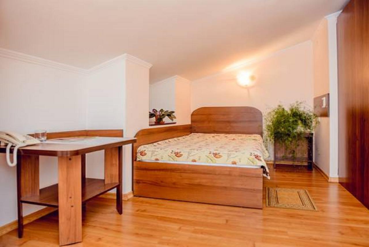 Hotel Vivat Provincia Takhtaulove Bilik gambar